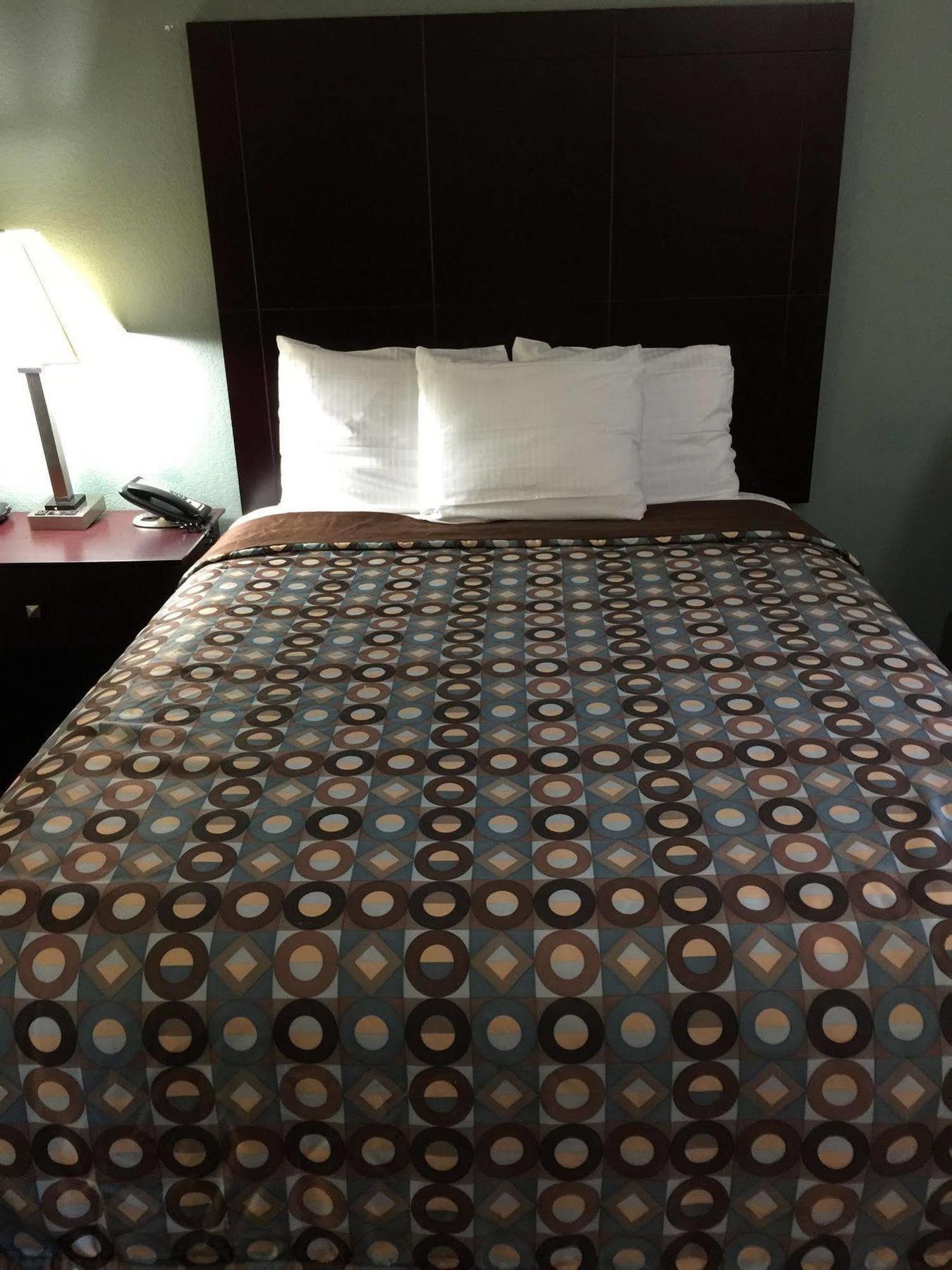 Pearsall Inn And Suites المظهر الخارجي الصورة